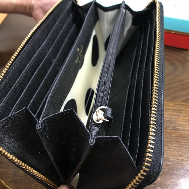 kate spade new york(ケイトスペードニューヨーク)の美品  ケイトスペード  長財布  黒  ベージュ 値下げ メンズのファッション小物(長財布)の商品写真