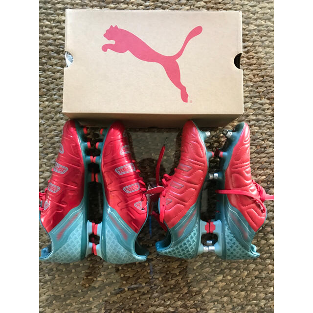 PUMA(プーマ)のPUMA EVOPOWER 二足セット スポーツ/アウトドアのサッカー/フットサル(シューズ)の商品写真