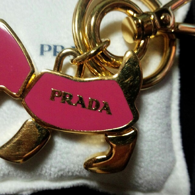 PRADA　プラダ　キー　チャーム