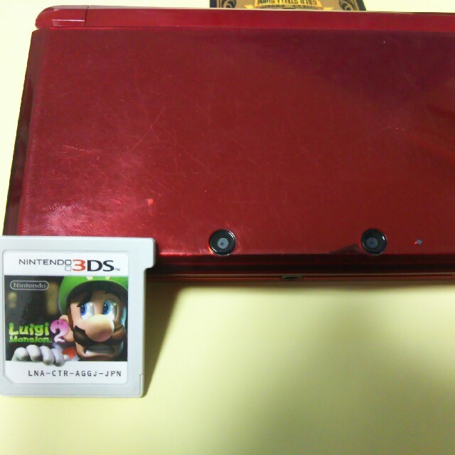 ニンテンドー3DS(ニンテンドー3DS)の3DSカラー（レッド）ルイージマンションセット（中古） エンタメ/ホビーのゲームソフト/ゲーム機本体(携帯用ゲームソフト)の商品写真