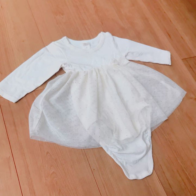 H&M(エイチアンドエム)のH&M baby girlプリンセスロンパース◡̈⃝⋆* キッズ/ベビー/マタニティのベビー服(~85cm)(カバーオール)の商品写真
