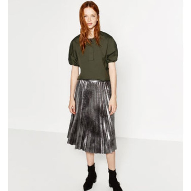 ZARA　WOMAN 　プリーツスカート　シルバー レディースのスカート(ひざ丈スカート)の商品写真