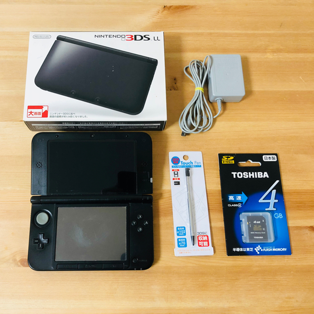 ニンテンドー3DS(ニンテンドー3DS)の【ゆひめ様 専用】3DSLL 本体 （ホワイト、ブラック） エンタメ/ホビーのゲームソフト/ゲーム機本体(携帯用ゲーム機本体)の商品写真