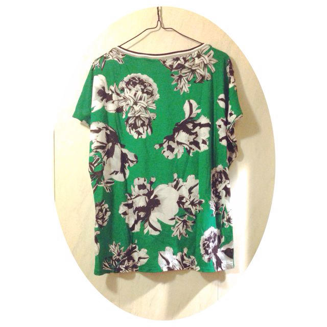 ZARA(ザラ)のZara flower T レディースのトップス(Tシャツ(半袖/袖なし))の商品写真