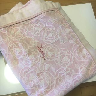 サンローラン(Saint Laurent)のYSL サンローラン タオルケット ピンク バラ 花柄(布団)