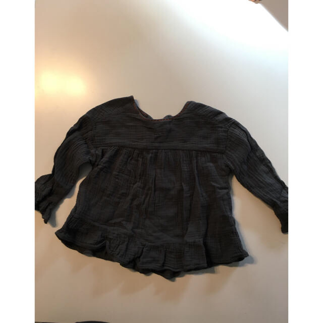 ZARA(ザラ)のM.H様専用 ザラ ブラウス98 キッズ/ベビー/マタニティのベビー服(~85cm)(シャツ/カットソー)の商品写真