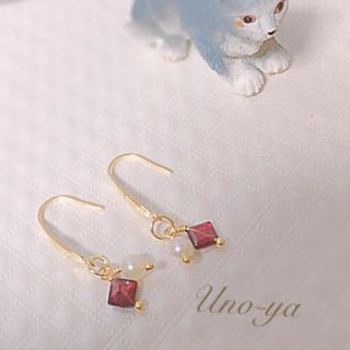 1月誕生石ガーネット＆パールピアス(ピアス)