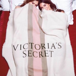 ヴィクトリアズシークレット(Victoria's Secret)の新品 タグ付き ブランケット Victoria's Secret(毛布)