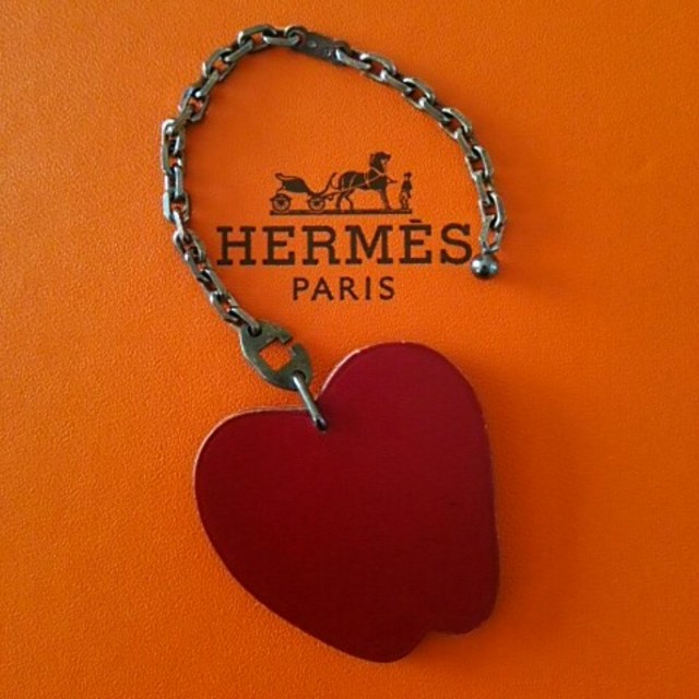 Hermes(エルメス)のエルメス HERMES フルーツ リンゴ チャーム キーホルダー  ハンドメイドのファッション小物(バッグチャーム)の商品写真