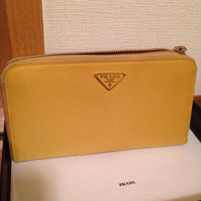 PRADA(プラダ)のあややさま専用☆ レディースのファッション小物(財布)の商品写真