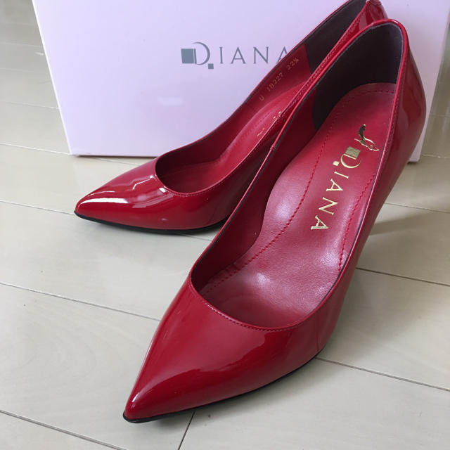 DIANA(ダイアナ)の値下 美品♡ダイアナエナメルパンプス レディースの靴/シューズ(ハイヒール/パンプス)の商品写真