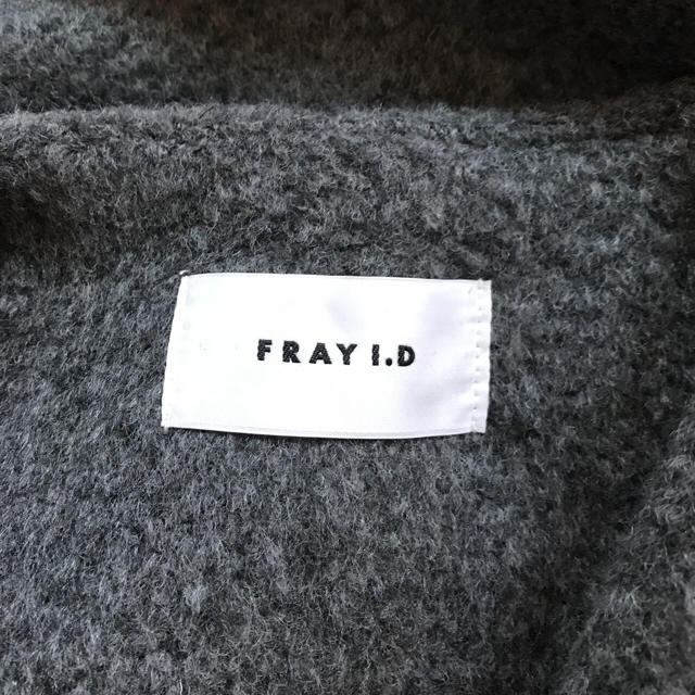 FRAY I.D(フレイアイディー)のFRAY I.D ノーカラーロングコート グレー レディースのジャケット/アウター(ロングコート)の商品写真