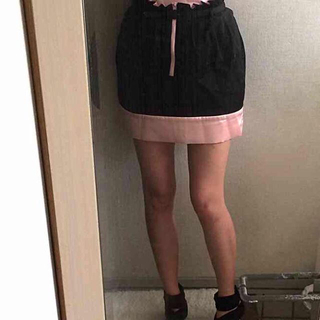デイライルノアール(Delyle NOIR)のDELYLE 黒×ピンク スカート(ミニスカート)