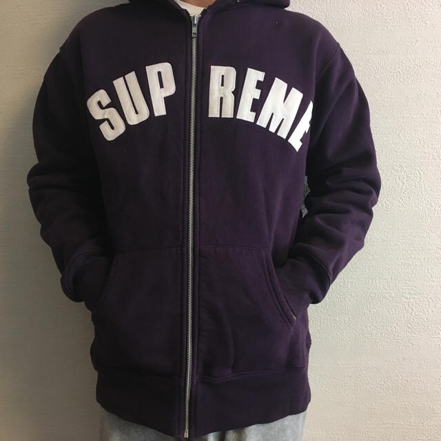 Supreme - supreme シュプリーム アーチロゴジップパーカーの通販 by