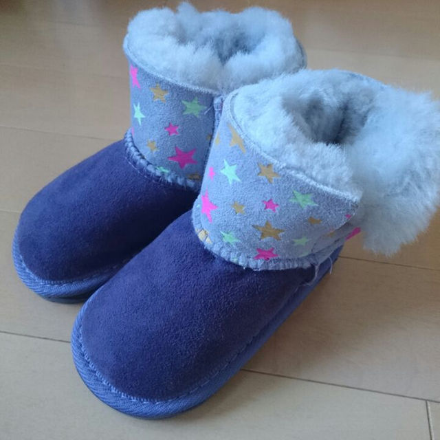 UGG(アグ)のUGG  ベビームートンブーツ☆ キッズ/ベビー/マタニティのキッズ/ベビー/マタニティ その他(その他)の商品写真