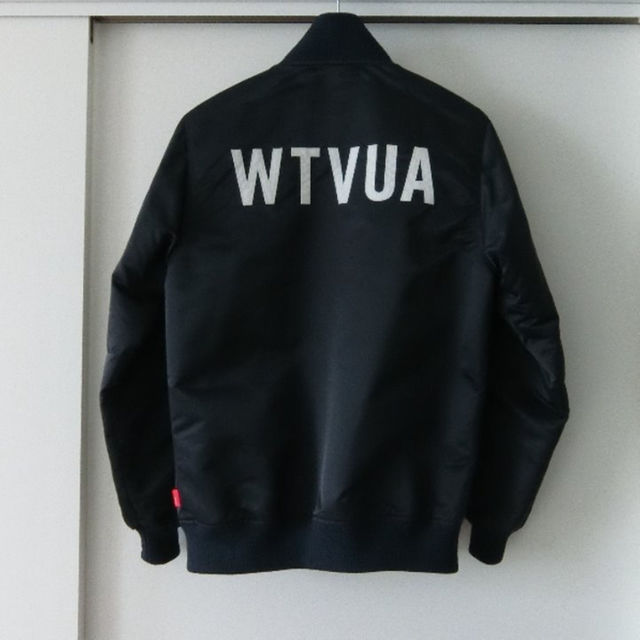 W)taps(ダブルタップス)の紺　S　15A/W WTVUA　TEAM JKT メンズのジャケット/アウター(スタジャン)の商品写真