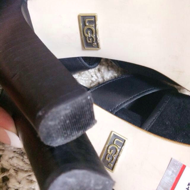 UGG(アグ)のUGG♥︎サボ風サンダル レディースの靴/シューズ(サンダル)の商品写真