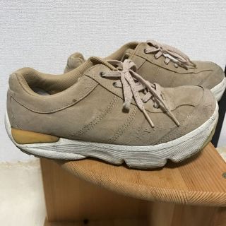 アシックス(asics)のアシックス  スニーカー ウォーキング 傾斜 ソール ダイエット ベージュ (スニーカー)