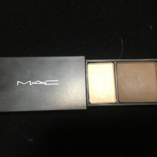 マック(MAC)のM.A.C ブロウシェーダー ブラウニング&ポルスレーヌ(パウダーアイブロウ)