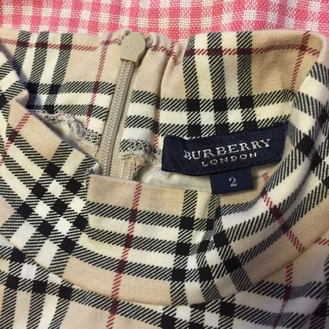 BURBERRY(バーバリー)のバーバリー ノースリーブカットソー  Mサイズ 美品 レディースのトップス(その他)の商品写真