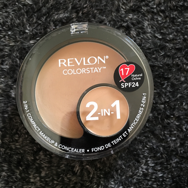 REVLON(レブロン)のレブロン カラーステイ ツーインワン コンパクトメイクアップ コスメ/美容のベースメイク/化粧品(ファンデーション)の商品写真