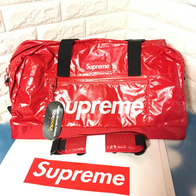 Supreme(シュプリーム)のSupreme ボストンバッグ小 RED メンズのバッグ(ボストンバッグ)の商品写真