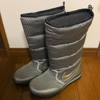 ナイキ(NIKE)のNIKE  ナイキ  ウィメンズ ウィンター HIGH IV(ブーツ)