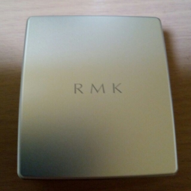 RMK(アールエムケー)のRMK　プレストパウダー コスメ/美容のベースメイク/化粧品(フェイスパウダー)の商品写真