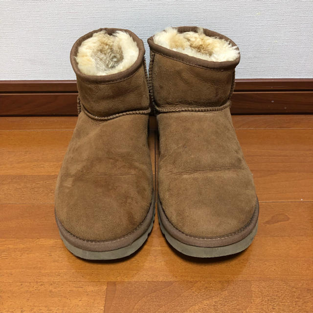 UGG ミニ チェスナット