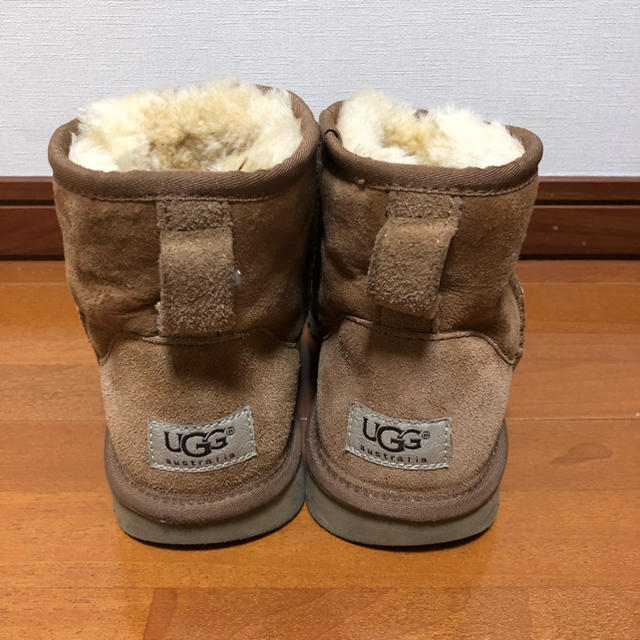 UGG ミニ チェスナット 2