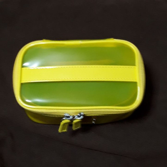 CLINIQUE(クリニーク)のクリニーク　ポーチ レディースのバッグ(ボディバッグ/ウエストポーチ)の商品写真