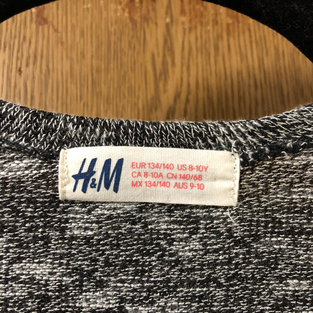 H&M(エイチアンドエム)のH&M  キッズカーディガン  140 キッズ/ベビー/マタニティのキッズ服女の子用(90cm~)(カーディガン)の商品写真