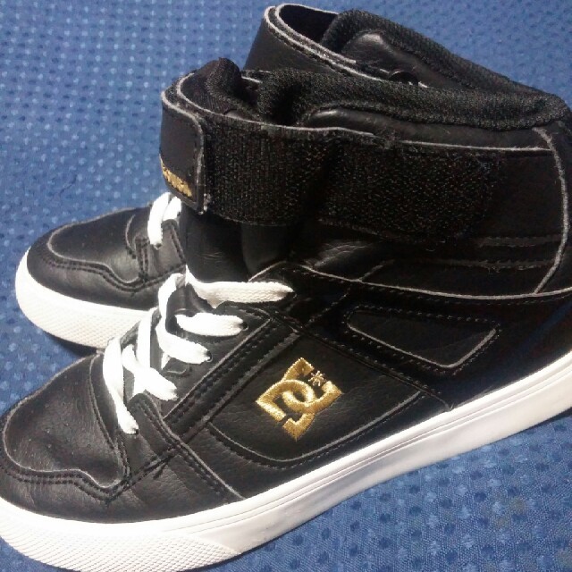 DC SHOES(ディーシーシューズ)のDC　ハイカット　シューズ　21cm キッズ/ベビー/マタニティのキッズ靴/シューズ(15cm~)(スニーカー)の商品写真