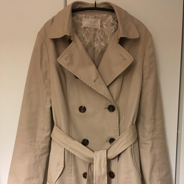 anySiS(エニィスィス)のショート トレンチ コート レディースのジャケット/アウター(トレンチコート)の商品写真
