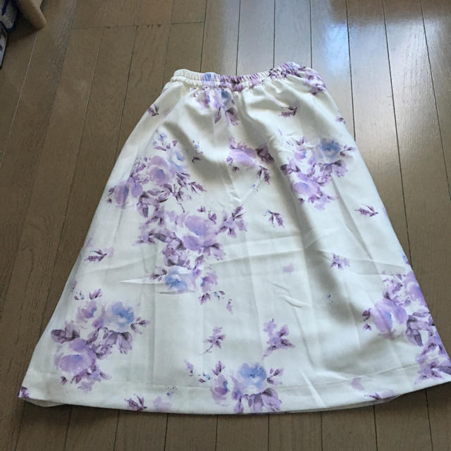 MERCURYDUO(マーキュリーデュオ)のマーキュリーデュオフラワー可愛いスカート レディースのスカート(ひざ丈スカート)の商品写真