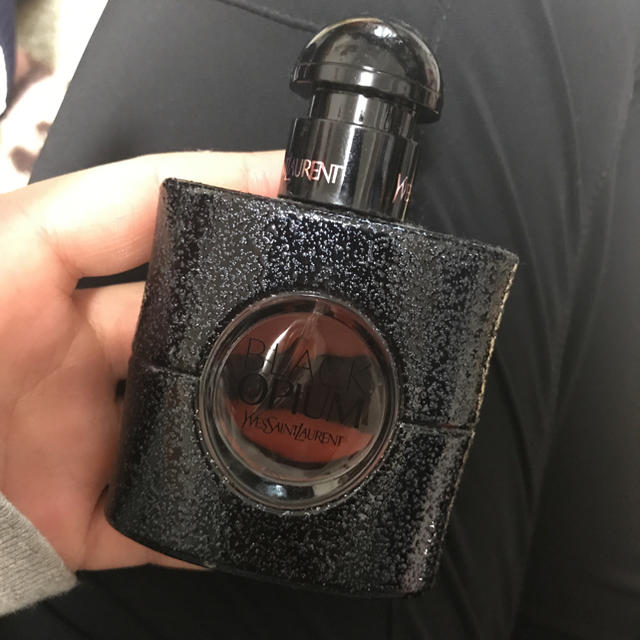 Saint Laurent(サンローラン)のイヴ・サンローラン black opium 30ml コスメ/美容の香水(香水(女性用))の商品写真