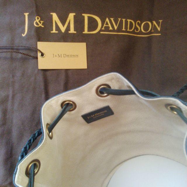 J&M DAVIDSON(ジェイアンドエムデヴィッドソン)の美品【J&M DAVIDSON 】カーニバルLサイズ　黒　CARNIVAL レディースのバッグ(ハンドバッグ)の商品写真