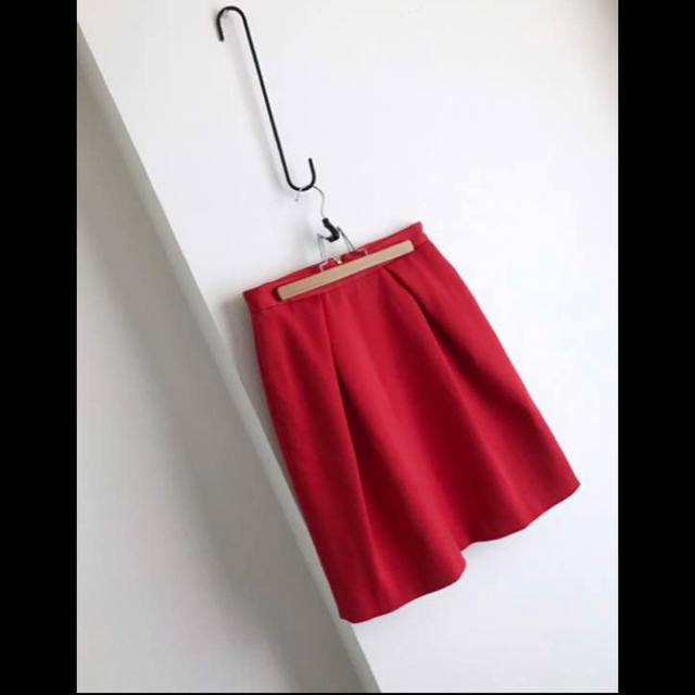 IENA(イエナ)のイエナ  赤スカート レディースのスカート(ひざ丈スカート)の商品写真