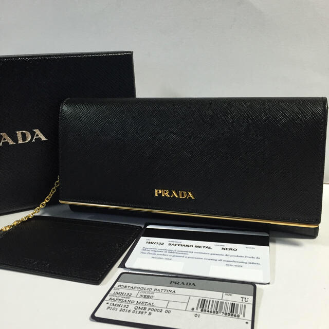 保存版】 PRADA ブラック 財布 長財布 PRADA ゴールドプレート 入手困難レア品✨新品 財布