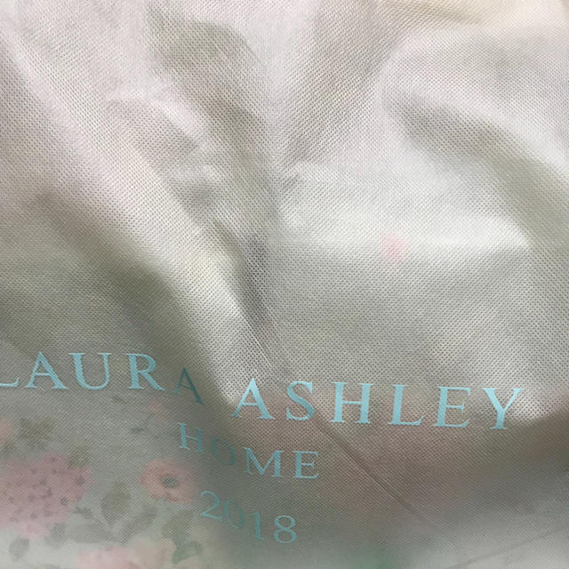 LAURA ASHLEY(ローラアシュレイ)のローラアシュレイ福袋2018年 インテリア/住まい/日用品のベッド/マットレス(その他)の商品写真