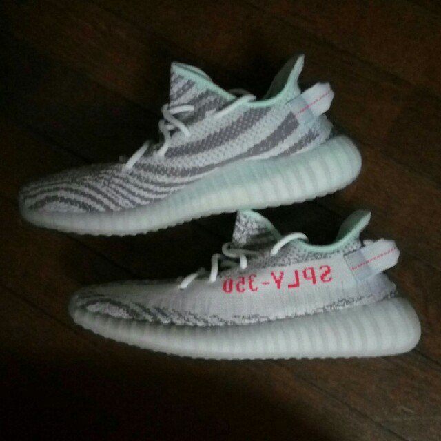 adidas(アディダス)の【まさや様専用】【込27.0】adidas yeezy boost 350 v2 メンズの靴/シューズ(スニーカー)の商品写真