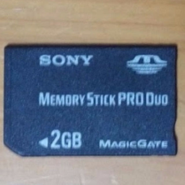 メモリースティックPRODUO　2GB エンタメ/ホビーのエンタメ その他(その他)の商品写真