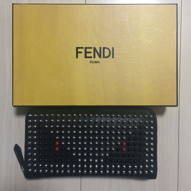FENDI - 専用  FENDI財布中古