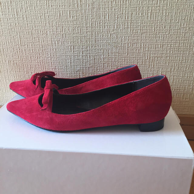 TSURU by Mariko Oikawa(ツルバイマリコオイカワ)のTsuru リボンフラットシューズ パンプス 赤 ３６ レディースの靴/シューズ(バレエシューズ)の商品写真