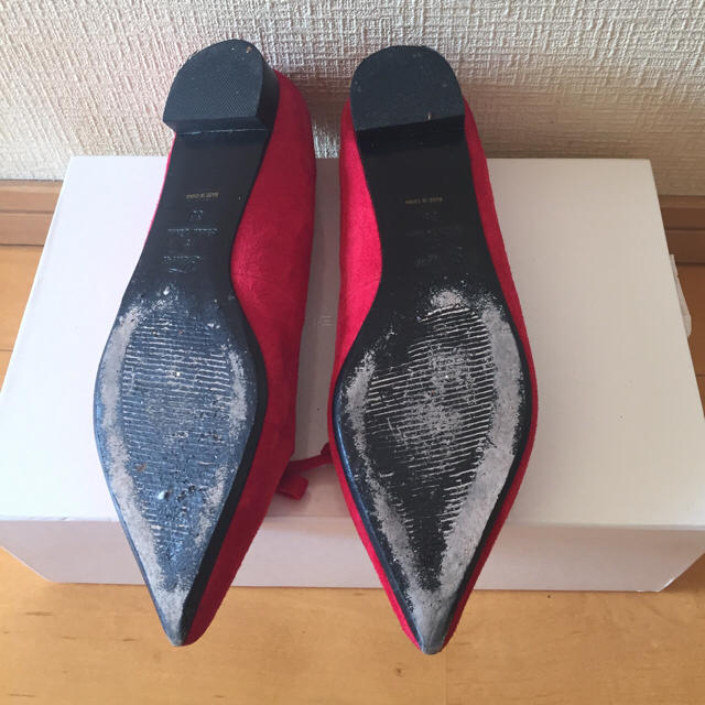 TSURU by Mariko Oikawa(ツルバイマリコオイカワ)のTsuru リボンフラットシューズ パンプス 赤 ３６ レディースの靴/シューズ(バレエシューズ)の商品写真