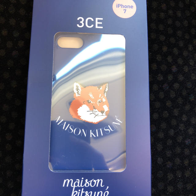 MAISON KITSUNE'(メゾンキツネ)の値下げ✨新品未使用☆メゾンキツネ☆3ce☆iPhoneケース☆限定品 スマホ/家電/カメラのスマホアクセサリー(iPhoneケース)の商品写真