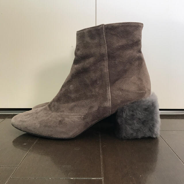 PELLICO(ペリーコ)のペリーコ♡スエード×ファー♡ショートブーツ♡美品 レディースの靴/シューズ(ブーツ)の商品写真