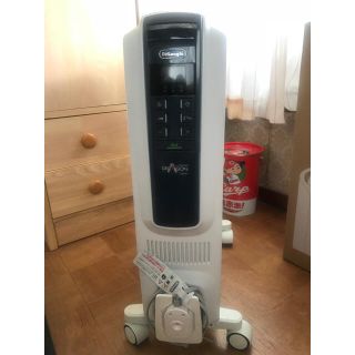 デロンギ(DeLonghi)のデロンギオイルヒーター QSD0915-BL 極美品(オイルヒーター)