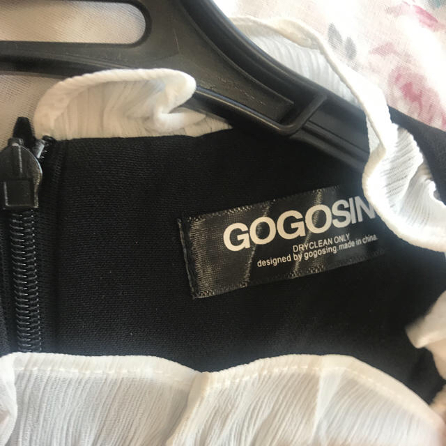 GOGOSING(ゴゴシング)のGOGOSING ワンピース レディースのワンピース(ミニワンピース)の商品写真