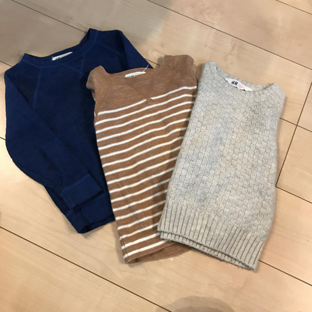 H&M(エイチアンドエム)の【nyrm様専用】男の子 H&M トップスセット ニット 98センチ キッズ/ベビー/マタニティのキッズ服男の子用(90cm~)(ニット)の商品写真